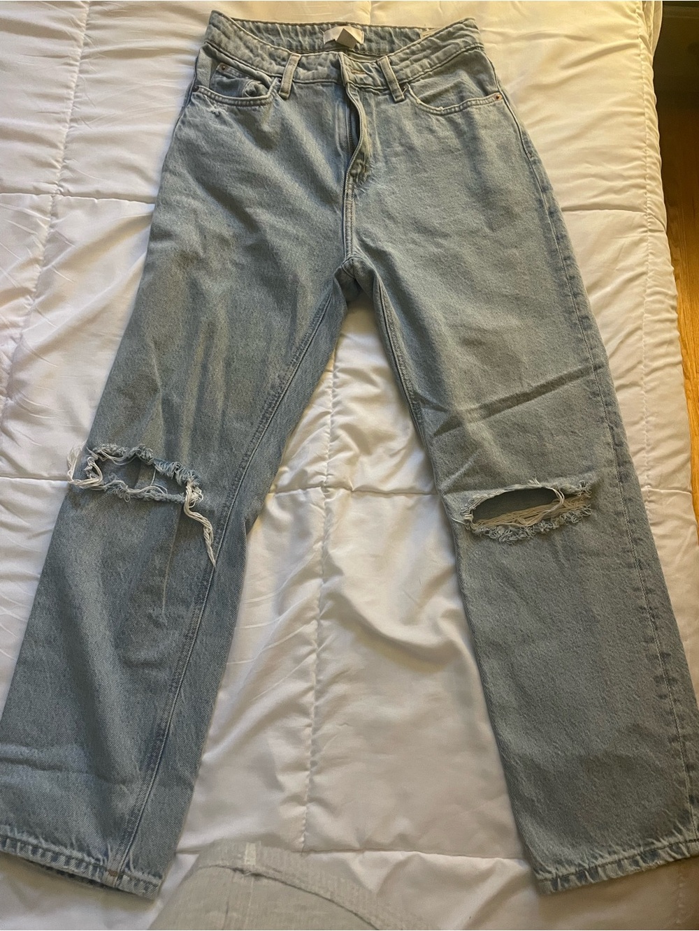 H&M Light Blue Straight-Leg Distressed Jeans